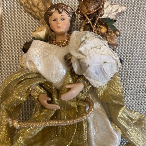 Vintage Gold Metallic White Angel Christmas Tree Ornament Figurine Rose Pinecone - Picture 4 of 4